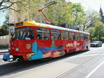 Hier biegt  der  Gläserne Leipziger T4 1800 in die Gohliser Str. in Leipzig ein.