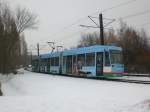 Magdeburg: Straenbahnlinie 4 an der Haltestelle Krankenhaus Olvenstedt.(18.2.2010)