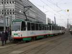 Magdeburg: Straenbahnlinie 9 nach Leipziger Chaussee an der Haltestelle Alter Markt.(18.2.2010)