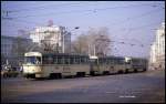 Magdeburg Karl-Marx-Straße am 2.4.1990:  Tram Wagen 1060 der Linie 4