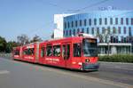 Straßenbahn Mainz: Adtranz GT6M-ZR der MVG Mainz - Wagen 203, aufgenommen im August 2017 in der Nähe der Haltestelle  Bismarckplatz  in Mainz.