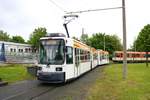 MVG Adtranz GT6M Wagen 203 am 11.05.19 in der Wendeschleife Mainz Hechtsheim Bürgerhaus bei einer Sonderfahrt