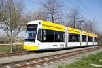 Straßenbahn Mainz / Mainzelbahn: Stadler Rail Variobahn der MVG Mainz - Wagen 233, aufgenommen im März 2020 bei der Bergfahrt zwischen Mainz-Lerchenberg und Mainz-Marienborn.