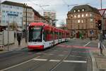 Mainzer Mobilität Stadler Variobahn 220 am 31.12.21 in Mainz Innenstadt