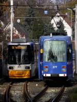 MVG Straenbahn Begegnung in Mainz Jgerhaus am 02.11.11 auf der Linie 52