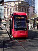 MVG Stadler Variobahn 222 am 20.03.14 in Mainz Hbf mit Möbel Martin Werbung 