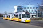 Straßenbahn Mainz: Adtranz GT6M-ZR der MVG Mainz - Wagen 214, aufgenommen im März 2016 in der Nähe der Haltestelle  Bismarckplatz  in Mainz.