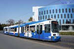 Straßenbahn Mainz: Adtranz GT6M-ZR der MVG Mainz - Wagen 207, aufgenommen im September 2016 in der Nähe der Haltestelle  Bismarckplatz  in Mainz.