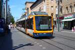 RNV Adtranz Variobahn V6 Wagen 4122 bei der RNV Straßenbahnparade 125 Jahre elektrische Straßenbahn in Mannheim am 29.06.25 in der Innenstadt