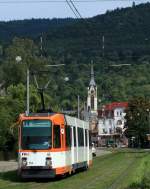 Bereits in neuer Farbe fhrt 254 durchs Lande.