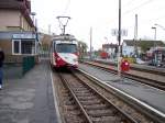 Ein Straenbahn als Sonderzug unterwegs am 7.4.2005 in Weinheim(Bergstr) Haltestelle OEG Bahnhof innen waren ein paar sitze abmontiert nhres wei ich leider auch nicht.war leider nur ein