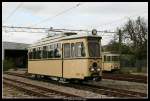 Triebwagen 66, im Hintergrund Beiwagen 193 in Edingen, 4. Oktober 2009.