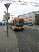 Ein RNV Straenbahn in Heidelberg Hbf am 14.01.11
