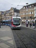 Eine RNV Variobahn in Heidelberg am Bismarckplatz am 05.02.11