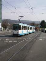 Eine ltere RNV Straenbahn in Heidelberger Farben in Heidelberg Hbf am 25.03.11 solche fahren in Mainz auch noch