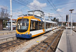 rnv-Tramwagen 4155 als Linie 5 (Seckenheim Pforzheimer Straße - Seckenheim OEG-Bahnhof), am 24.3.2016 bei der Abfahrt aus dem Bahnhof Käfertal.