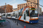 rnv-Tramwagen 5633 bei einer Betriebsfahrt, am 18.3.2016 nahe der Haltestelle Mannheim Hauptbahnhof.