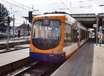 rnv-Tramwagen 5714 als Linie 4 (Heddesheim Bahnhof - Bad Dürkheim Bahnhof), am 24.3.2016 beim Halt im Bahnhof Käfertal.