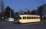 Mlheim Tw 227 wendet an der Endstelle Flughafen, 02.04.1991.