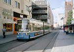 München MVG SL 19 (R2.2 2104) Prielmayerstraße / Karlsplatz am 16. Oktober 2006. - Scan eines Farbnegativs. Film: Kodak FB 200-6. Leica C2.