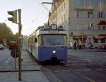 München MVG SL 19 (Rathgeber P3.16 2021) Agnes-Bernauer-Straße / Fürstenrieder Straße am 17. Oktober 2006. - Scan eines Farbnegativs. Film: Kodak FB 200-6. Kamera: Leica C2.