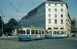 MVB__Linie 1 [853] vor Bankhaus Merck & Finck beim Lenbachplatz__25-06-1972