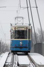 TW 2412 & BW 3407 am 12.12.09 kurz nach dem Halt Am Mnchner Tor