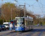 R2.2 Wagen 2170 bei der Haltestelle Leonrodplatz am 08. April 2011.