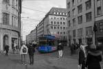 Kurz vor der Haltestelle  Theatinerstraße  wurde eine Münchner  Tram  am 24.11.14 fotografiert.