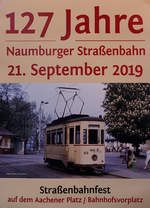 127 Jahre Strassenbahn Naumburg.
Am 21. September 2019 feierte die Naumburger Strassenbahn mit einem grossen Fest auf dem Achener Platz ihr 127-jähriges Jubiläum. Zum Einsatz gelangten sämtliche Triebwagen sowie der Beiwagen. 
Nicht mehr befahren werden konnte wie vor 127 Jahren die Ringstrecke die 1976 eingestellt wurde. Davon sind aber noch einige Gleisreste erhalten geblieben.
Da ich  am selben Tag das „DAS DOPPELTE JUBILÄUM IN THÜRINGEN“  besuchte, (zwischen dem 27.9. bis 7.10.2019 bereits 48 Aufnahmen unter Strassenbahn Gotha eingestellt), konnte ich wenigsten am 22. September 2019 den frisch aufgearbeiteten historische Lindner Triebwagen 17 aus dem Jahre 1928 anlässlich einer Sonderfahrt verewigen.
Die unter Denkmalschutz stehende „ZICKE“ gehört zu den kleinsten Strassenbahnen von ganz Europa.
Foto: Walter Ruetsch  
