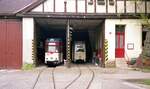 Straßenbahn Naumburg/Saale__Im Betriebshof Tw 34 [T59; VEB Gotha 1961; ex Frankfurt/Oder; 2004 an Privat] und Tw 7 ? [LOWA ??]__30-04-2000