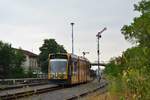 Triebwagen 201 passiert als 8726 nach Ilfeld Neanderklinik das Ausfahrsignal Friedrich in Nordhausen Nord.