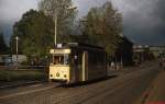 Tw 43 der Straenbahn Nordhausen ist im Oktober 1980 in Richtung Bahnhof unterwegs