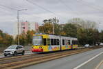 VAG 1003 als Linie 5 (Tiergarten - Worzeldorfer Str.), am 13.10.2025 auf der Brücke über den Rangierbahnhof in der Katzwanger Straße Nürnberg.