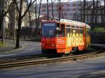 Im Hintergrund befindet sich das Plauener Krankenhaus. Tw 235 kurz vor der Haltestelle Knielohstrasse ,Stadteinwrts :aufgenommen 10.03.2008