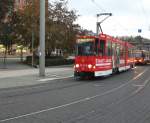 Aufgenommen am 26.09.2009 am Postplatz, TW 208 und dahinter ist TW 220.
Wagen 208 ist zum Oberen Bahnhof unterwegs.