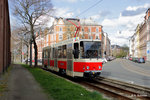 Straßenbahn im neuem Look Urlack bei der PSB hier in Preißelpöhl. Aufgenommen am 15.04.2016 