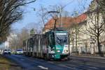 Potsdam, Heinrich-Mann-Allee. Tatra KT4DMC-Traktion (Wagen 154 + 254) als Linie 98 nach Marie-Juchacz-Straße. Die Aufnahme stammt vom 15.02.2018.