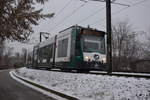 Am 08.01.2017 fährt die Combino  401 / Potsdam  auf der Linie 92 nach Kirchschallee. Aufgenommen zwischen Bisamkiez und Abzweig Betriebshof VIP. 