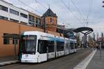 Potsdam Hauptbahnhof mit der Stadler Vario '436' der ViP, hier auf der Linie 91. Potsdam Hbf. im Februar 2024.