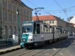 Potsdam: Stra�enbahnlinie 96 nach Kirschsteigfeld Marie-Juchacz-Stra�e an der Haltestelle Platz der Einheit/West.(18.4.2010)