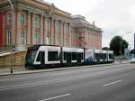  Potsdam: Straenbahnlinie 92 nach Kirchsteigfeld Marie-Juchacz-Strae an der Haltestelle Alter Markt.(29.6.2013)  