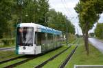 Vario Bahn 424 auf der Linie 96 am Volkspark in Potsdam.