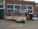 Triebwagen 1 Gothawagen der Rostocker Nahverkehrsfreunde wartet vor der Wagen wartet vor der Wagenhalle der Rostocker Straenbahn AG auf den nchsten Einsatz.Aufgenommen am 25.08.09 in Hhe