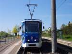 Tatra T6A2 Nr.701 der RSAG Rostock an der Haltestelle Hafenallee auf der Linie 1 unterwegs, Frontalansicht