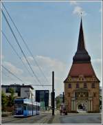 - Besuch in Rostock - Das Steintor in seiner heutigen Form ist ein 1574 bis 1577 im Renaissance- Baustil errichtetes Tor im Sden der historischen Rostocker Stadtbefestigung.