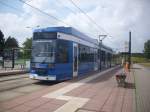 Wagen Nr. 652 der Rostocker Straenbahn AG fuhr auch an der Haltestelle Stadthalle vorbei. (10.07.2012)

