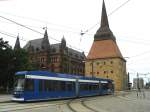 Rostock am 28. August 2012.
Ein NGT der Rostocker Verkehrsbetriebe
an der Haltestelle Steintor.