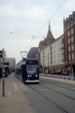 Rostock RSAG SL 5 (Dwag/DWA-6NGTWDE 652) Lange Strasse / Breite Strasse am 16. April 2005.