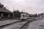 Wegen der riesigen Stadtbahnbaustelle war im Bereich des M�hringer Bahnhofs f�r eine lange Zeit Chaos, die Stra�enbahnen wurden wie hier auf neu errichteten Gleisen gef�hrt.
